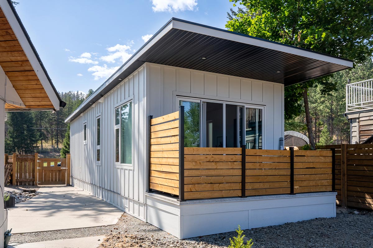 picture of a Modular home bathroom vs traditional construction